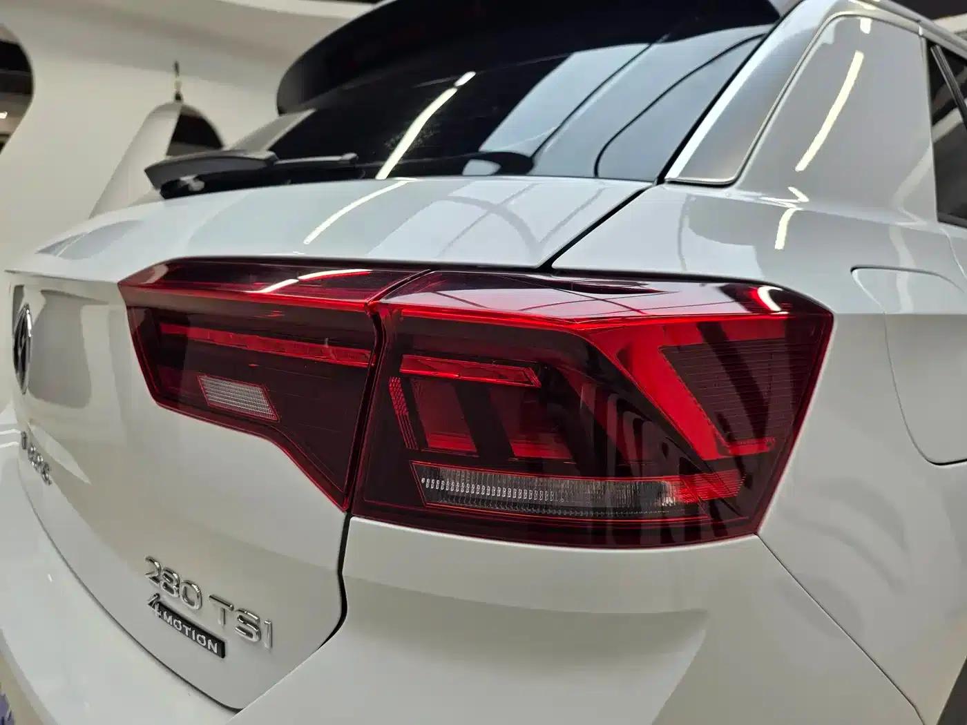 2021 T-ROC Facelift 280TSI DSG AWD Luxury Intelligent Edition — миниатюра 14