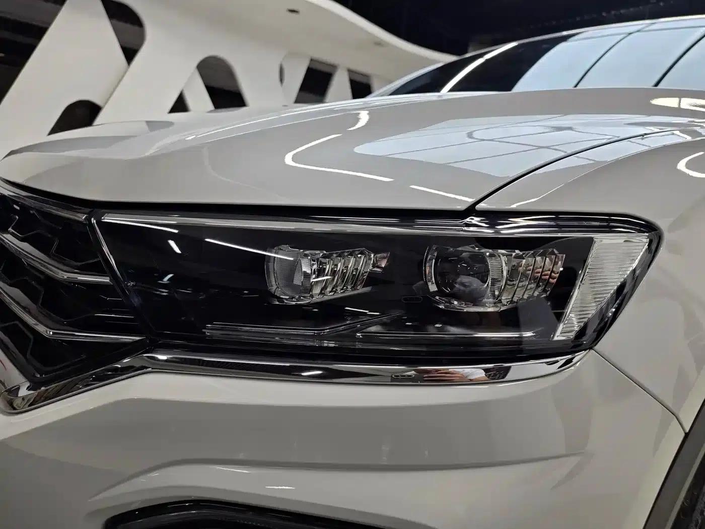 2021 T-ROC Facelift 280TSI DSG AWD Luxury Intelligent Edition — миниатюра 15