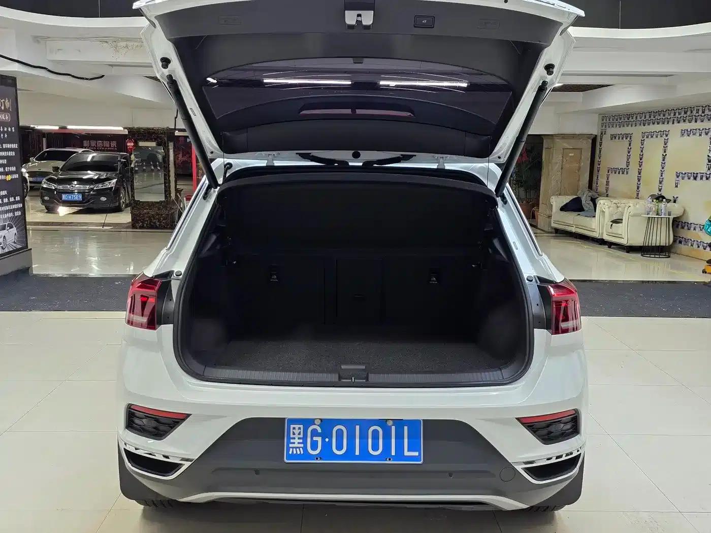 2021 T-ROC Facelift 280TSI DSG AWD Luxury Intelligent Edition — миниатюра 6