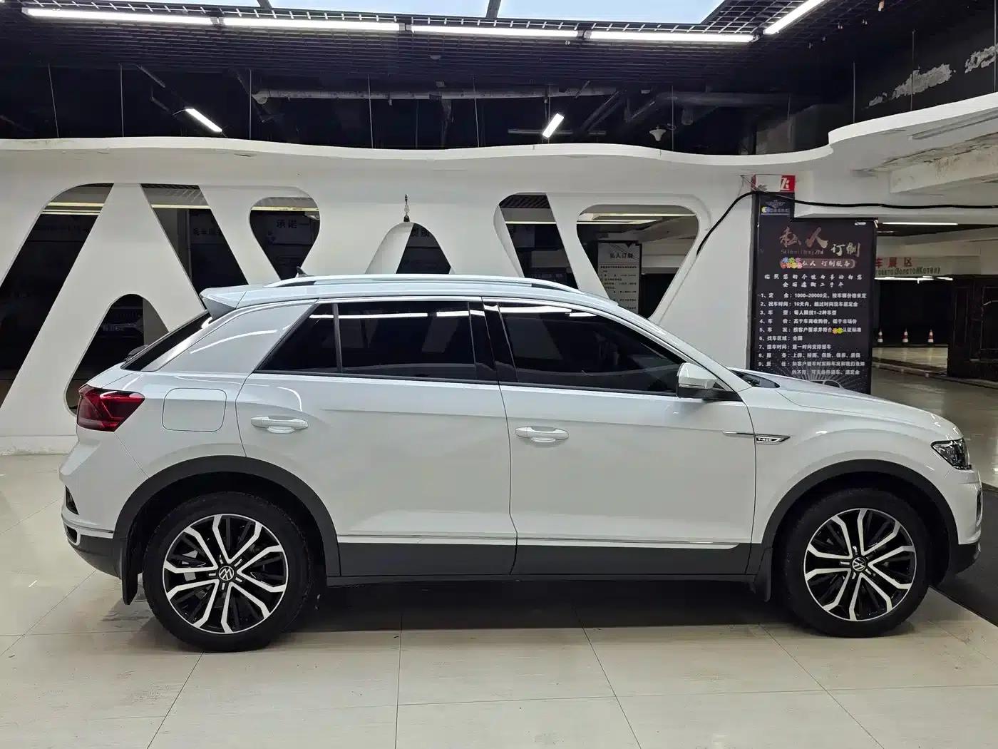 2021 T-ROC Facelift 280TSI DSG AWD Luxury Intelligent Edition — миниатюра 8