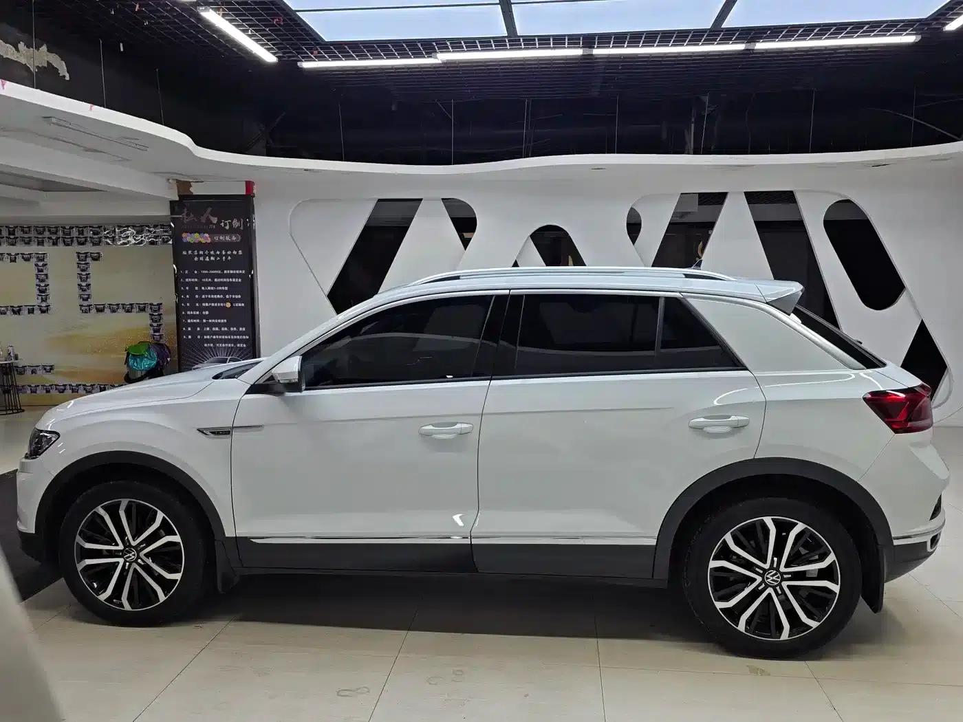2021 T-ROC Facelift 280TSI DSG AWD Luxury Intelligent Edition — миниатюра 9