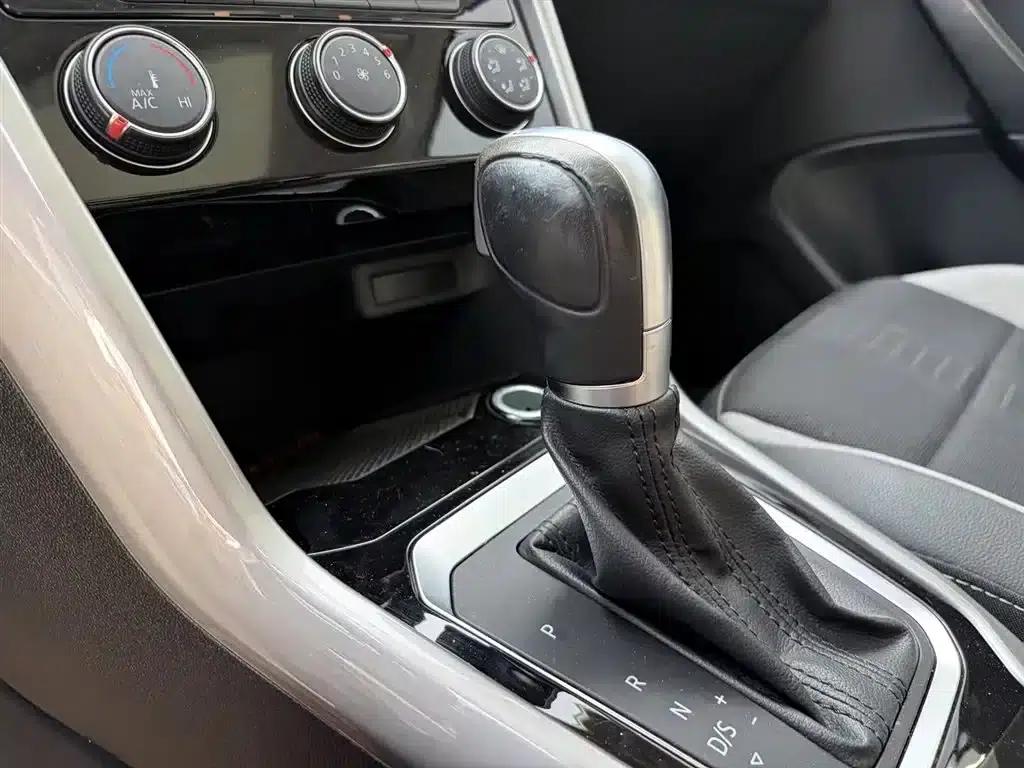T-ROC 2022 280TSI DSG 2WD Elite PLUS — миниатюра 15