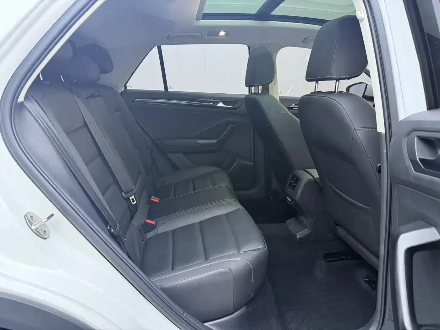 2021 T-ROC 280TSI DSG 2WD Comfort Smart Edition — миниатюра 9