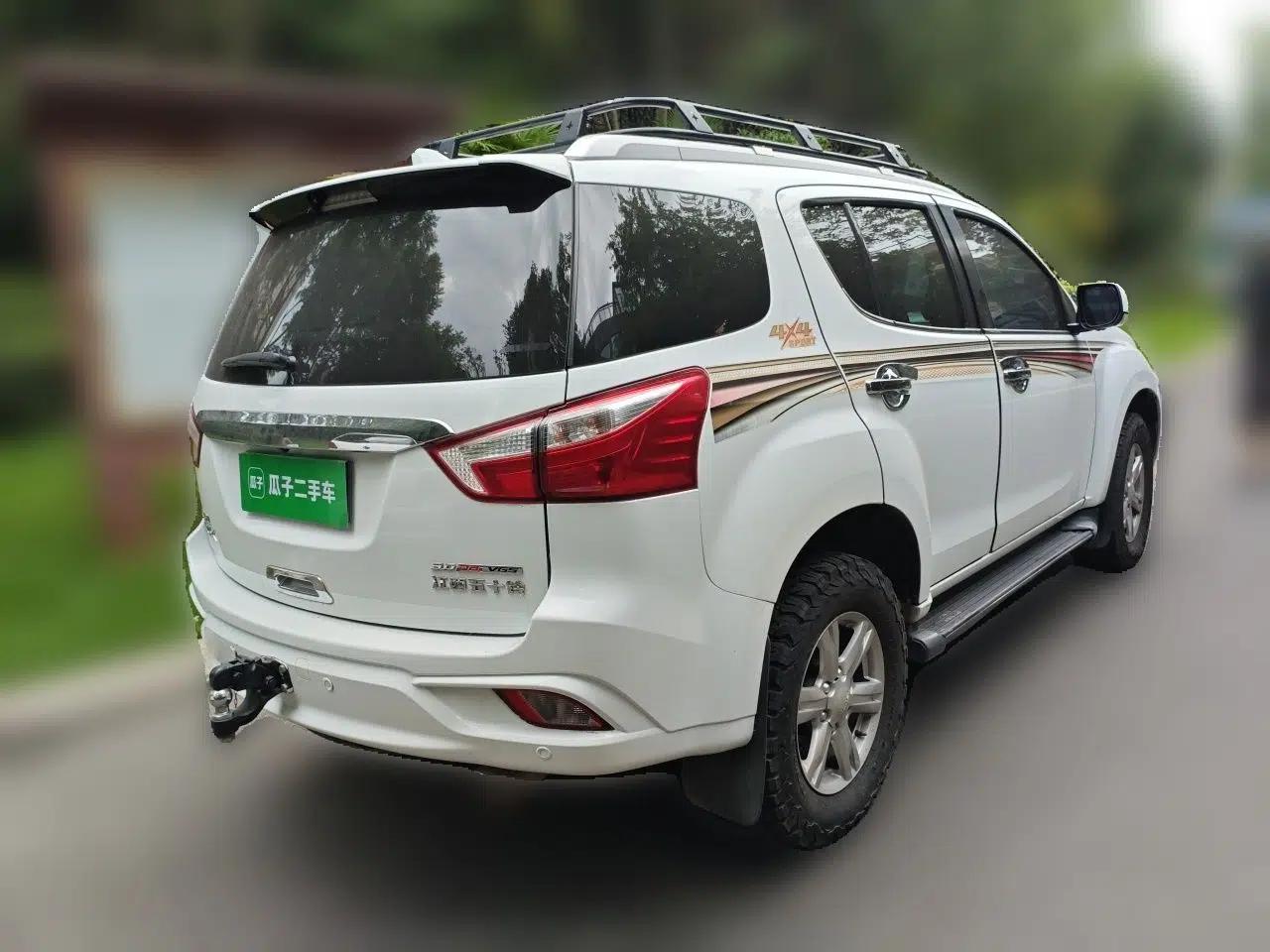 Isuzu mu-X 2018 3.0T Diesel Automatic 4x4 X-POWER Edition 5 Seats — миниатюра 6