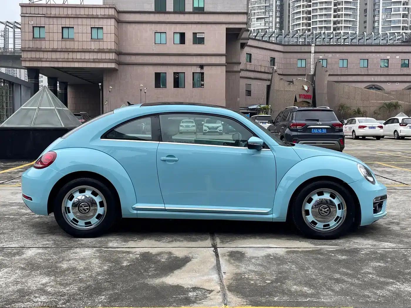 2018 Volkswagen Beetle 180TSI Charming Red Edition — миниатюра 29