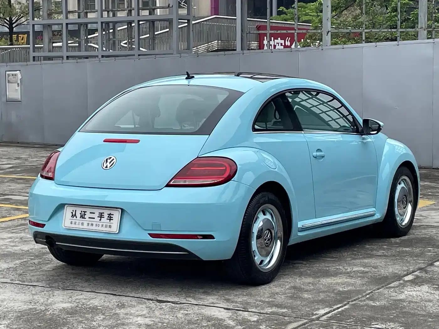 2018 Volkswagen Beetle 180TSI Charming Red Edition — миниатюра 9