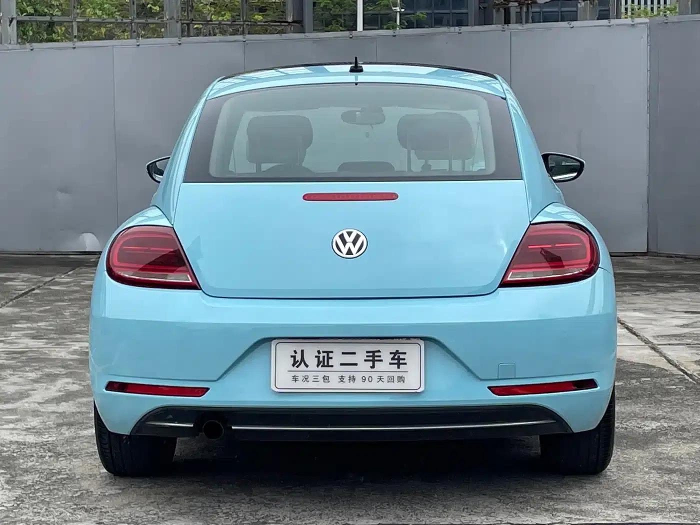 2018 Volkswagen Beetle 180TSI Charming Red Edition — миниатюра 10