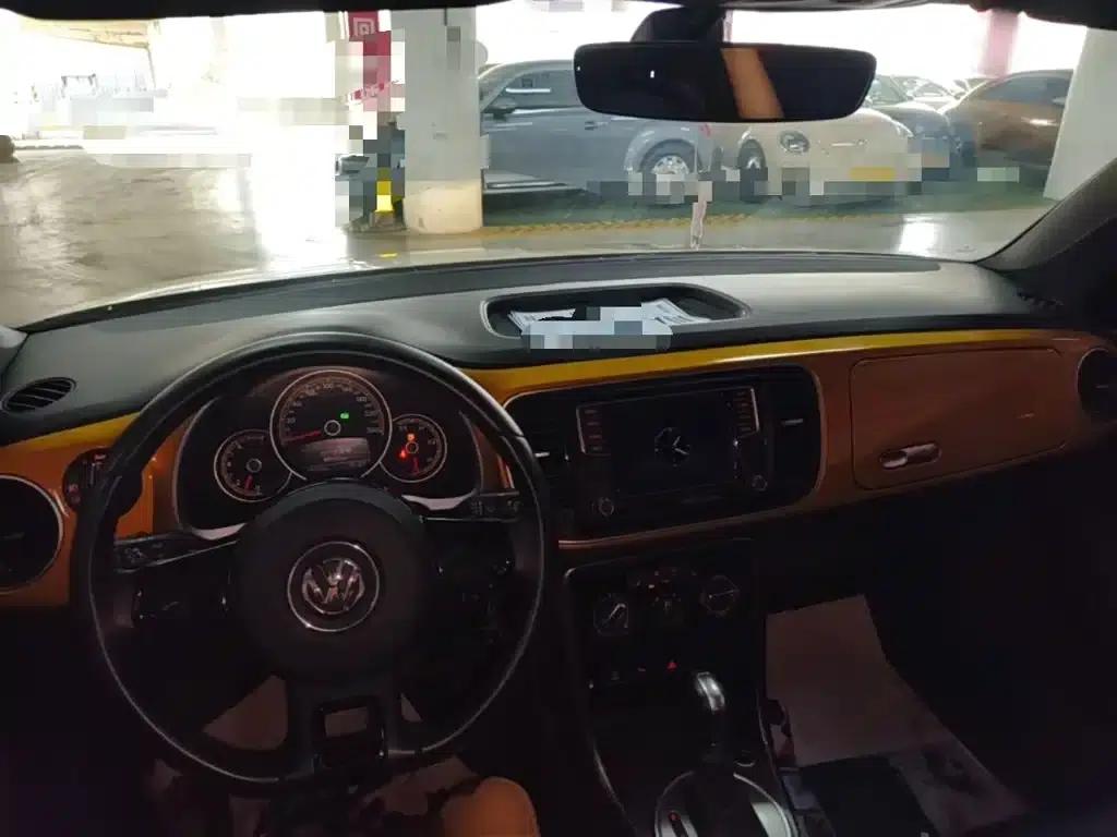 2017 Volkswagen Beetle 180TSI Dune Edition — миниатюра 10