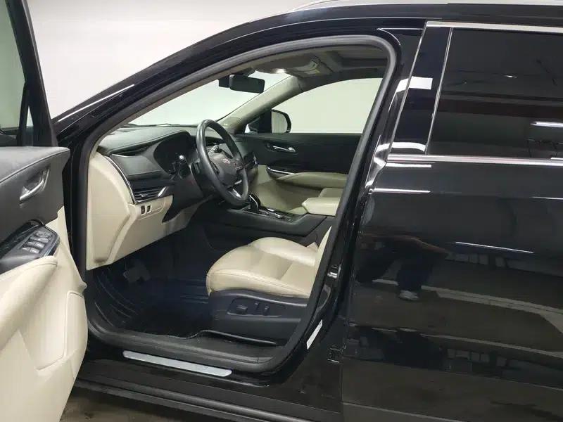 2022 Cadillac XT4 28T Two-Wheel Drive Luxury — миниатюра 17