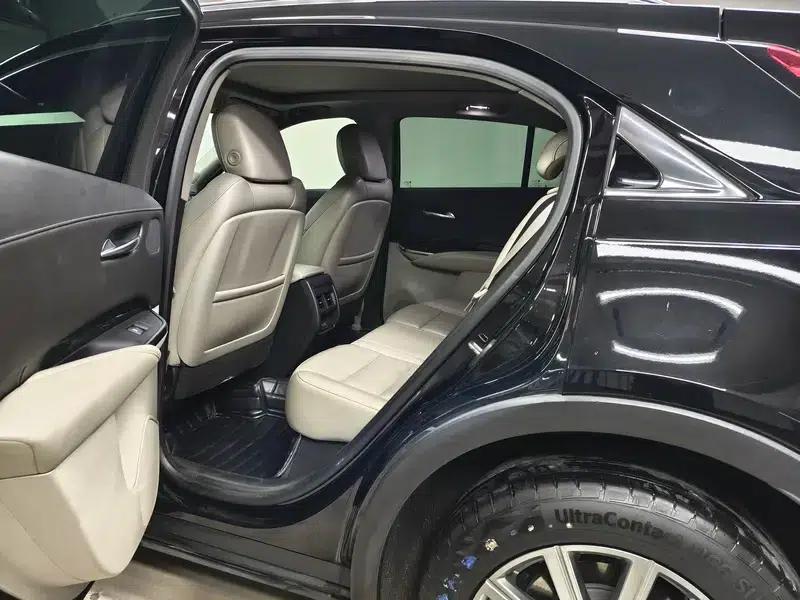 2022 Cadillac XT4 28T Two-Wheel Drive Luxury — миниатюра 18