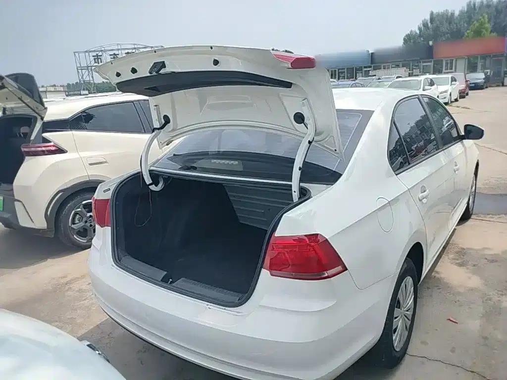 Santana 2021 1.5L Manual Fashion Edition — миниатюра 19