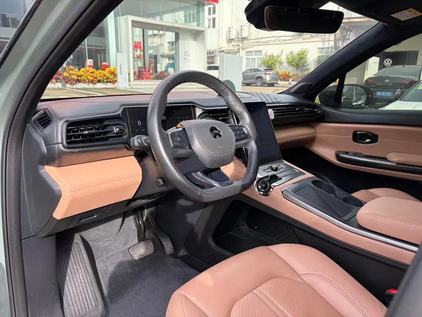 Nio ES6 2020 600 km Sport Edition — миниатюра 30