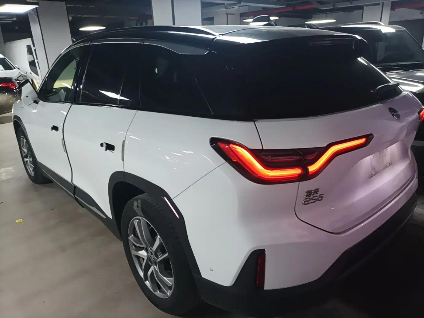 Nio ES6 2020 420 km Sport Edition — миниатюра 4