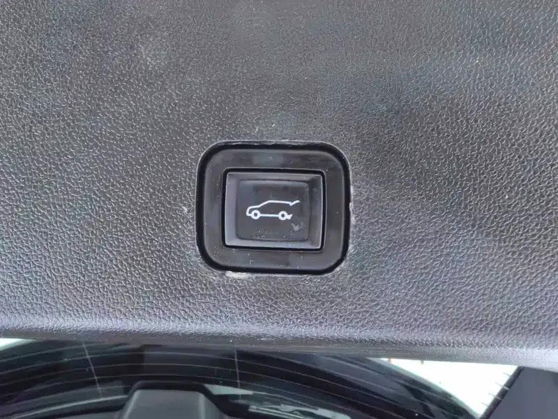 Cadillac XT6 2021 2.0T Mild Hybrid 7-Seat AWD Luxury — миниатюра 14