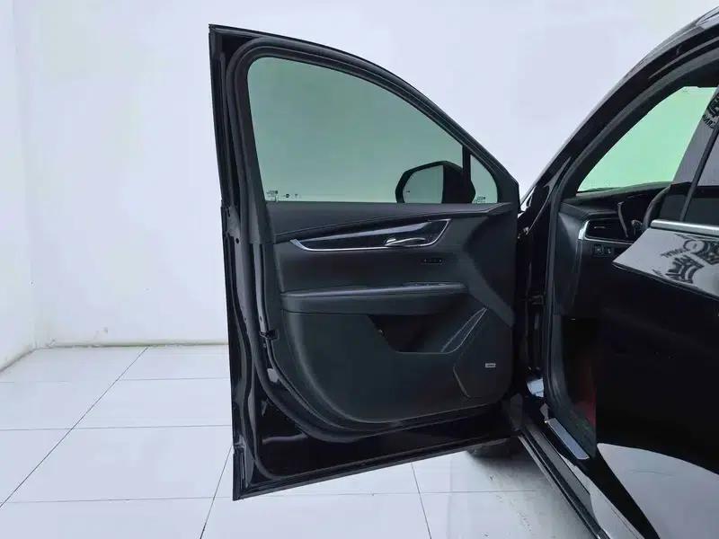 Cadillac XT6 2021 2.0T Mild Hybrid 7-Seat AWD Luxury — миниатюра 30