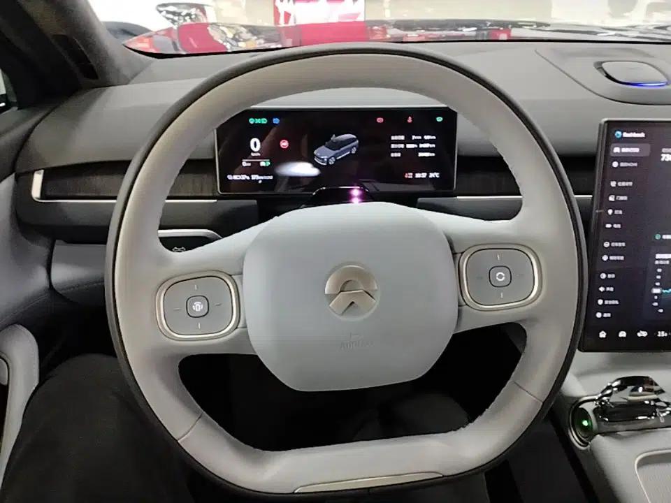 Nio ES8 2024 75 kWh Executive Edition — миниатюра 13