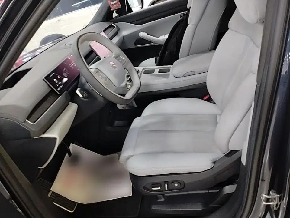 Nio ES8 2024 75 kWh Executive Edition — миниатюра 17