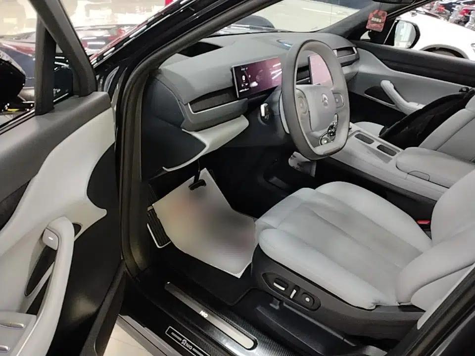 Nio ES8 2024 75 kWh Executive Edition — миниатюра 18