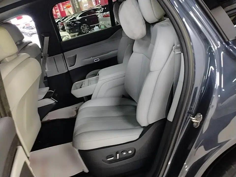 Nio ES8 2024 75 kWh Executive Edition — миниатюра 20