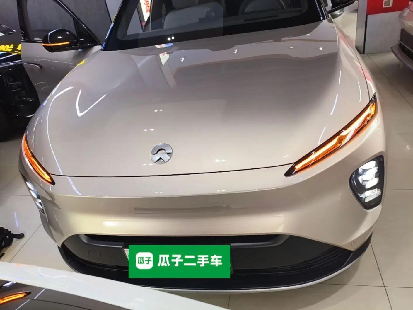 Nio ES8 2023 100kWh Signature Edition — миниатюра 2