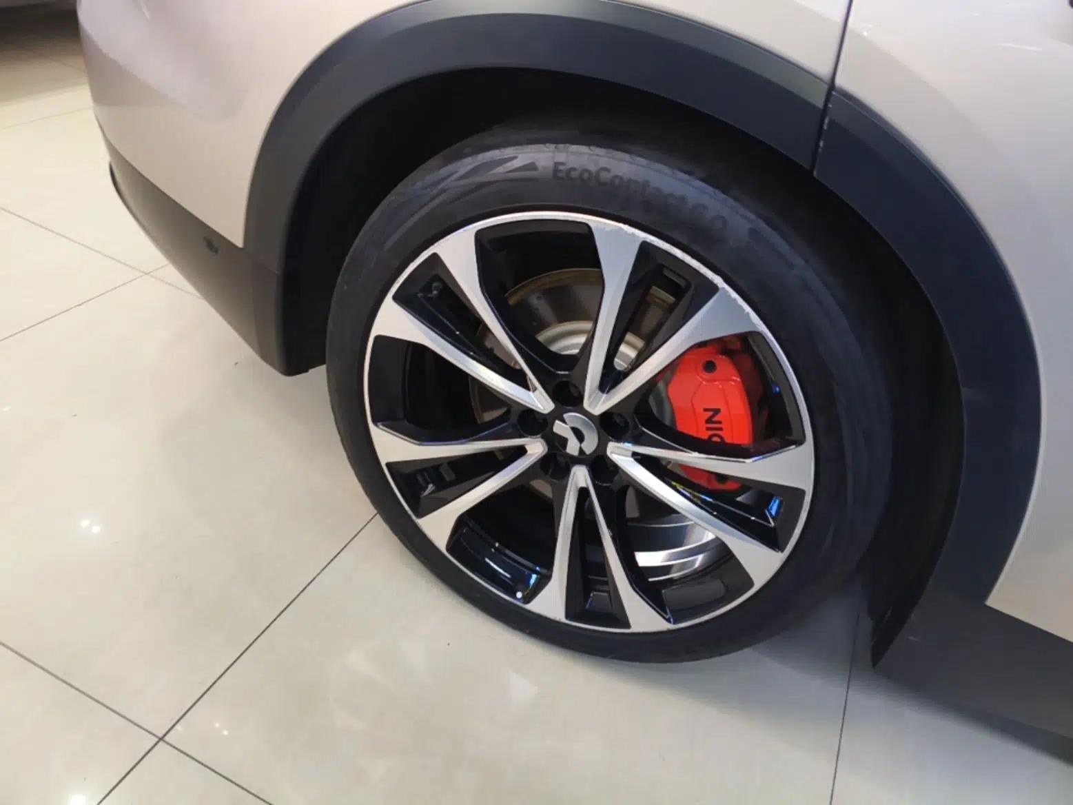 Nio ES8 2023 100kWh Signature Edition — миниатюра 11