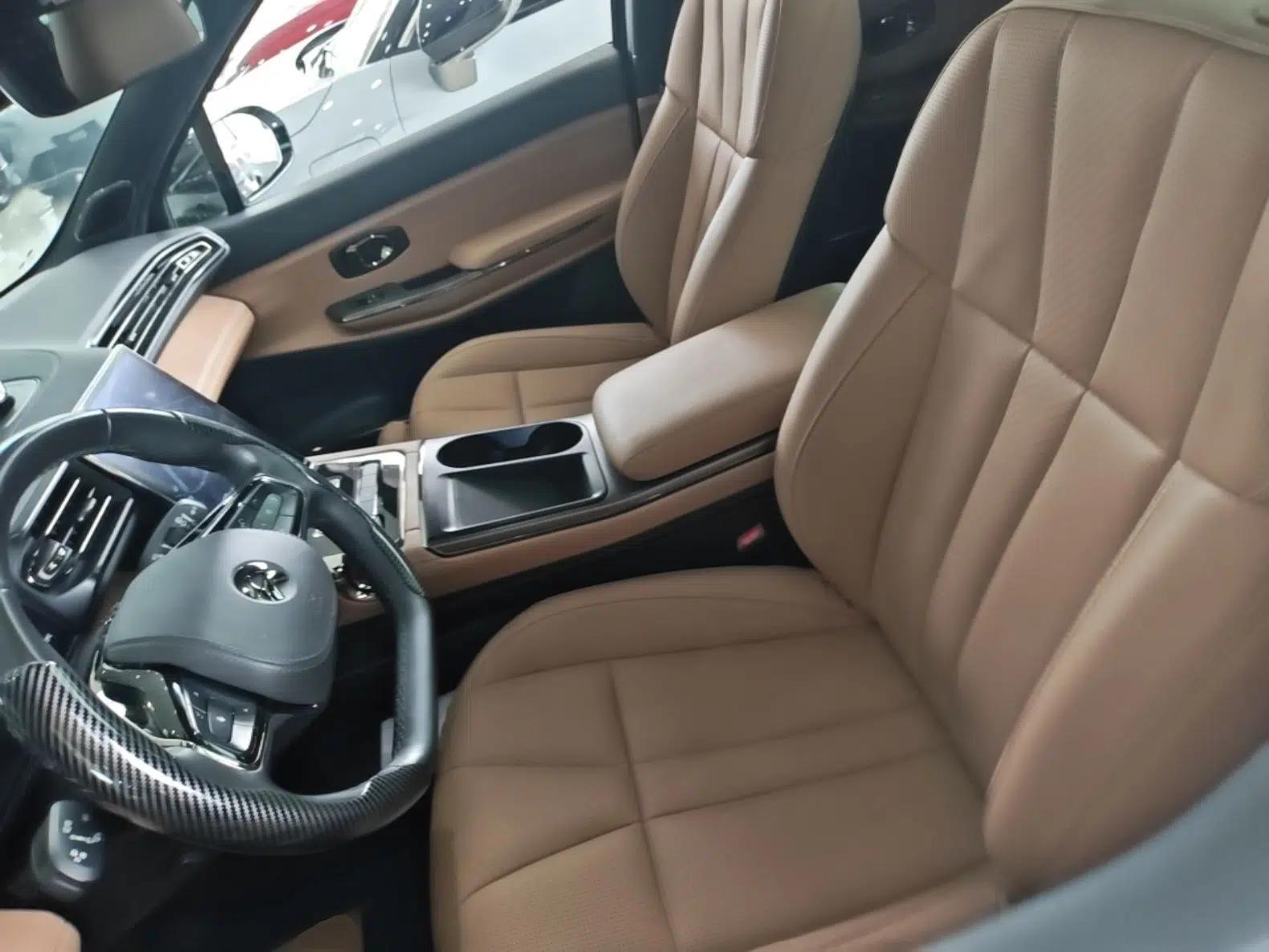 Nio ES8 2020 580 km Range Six-Seater Version — миниатюра 17