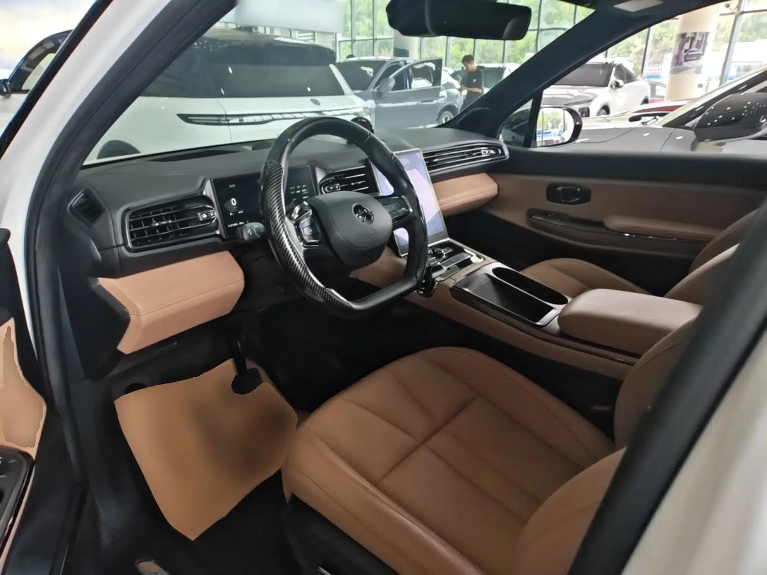 Nio ES8 2020 580 km Range Six-Seater Version — миниатюра 18