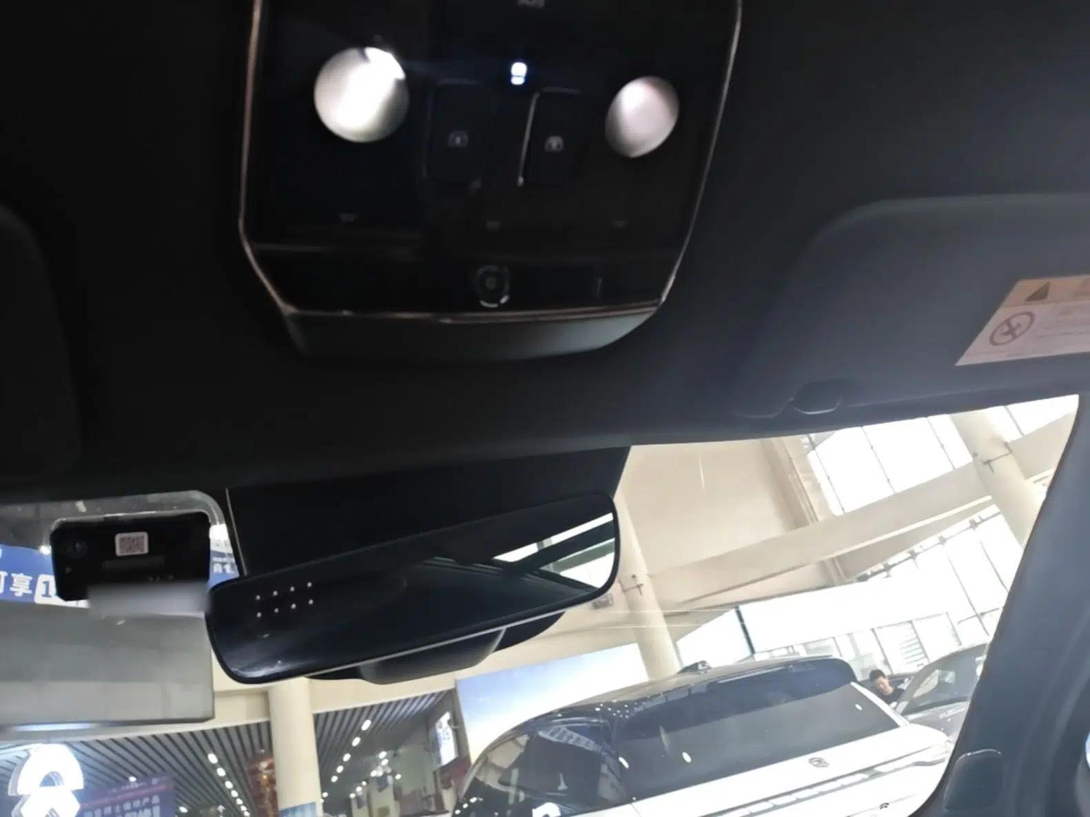 Nio ES8 2020 580 km Range Six-Seater Version — миниатюра 21