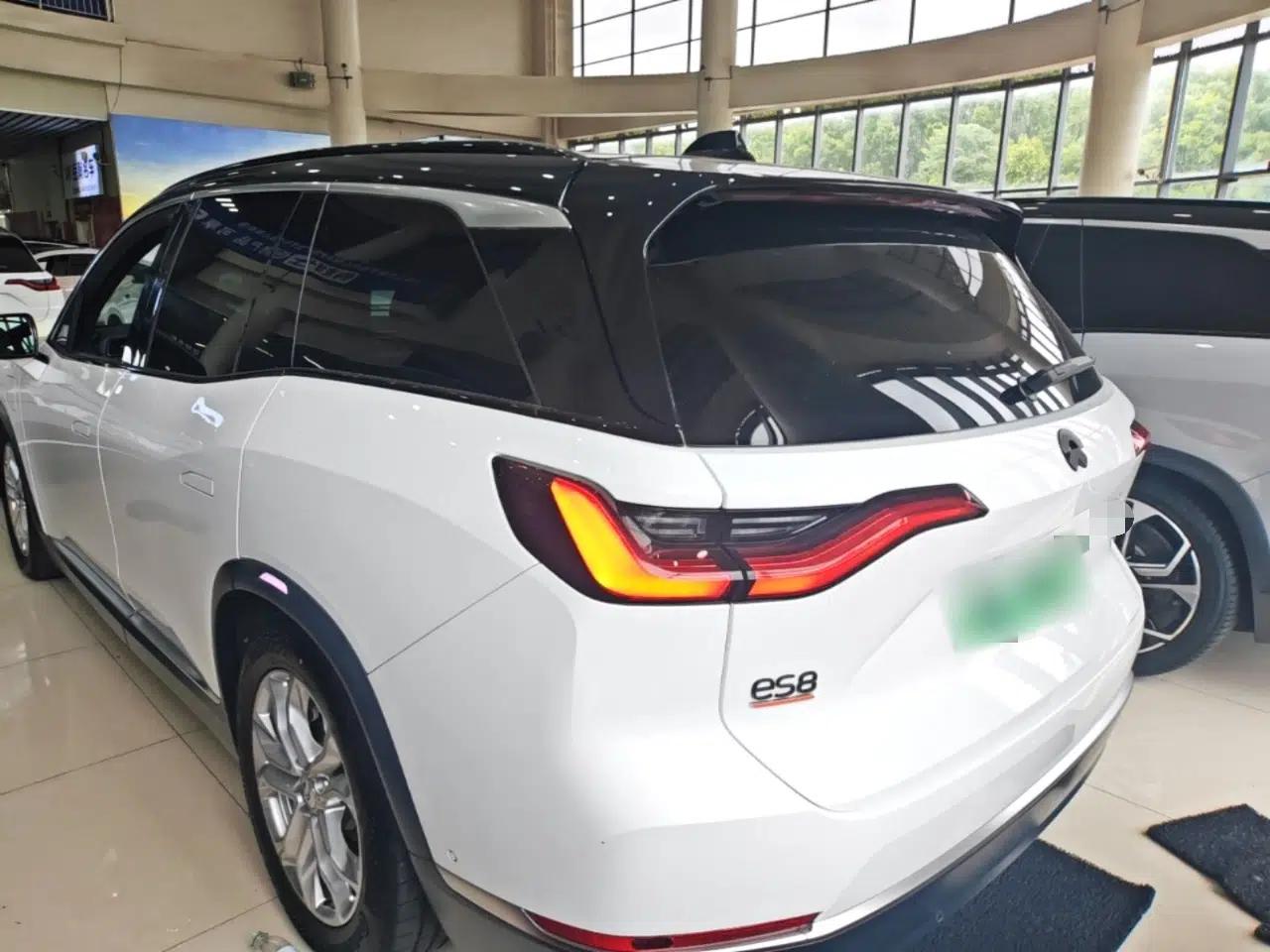 Nio ES8 2020 580 km Range Six-Seater Version — миниатюра 4