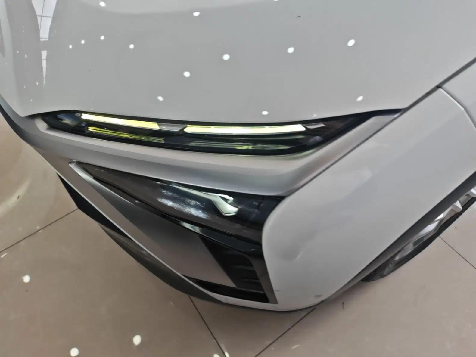 Nio ES8 2020 580 km Range Six-Seater Version — миниатюра 8