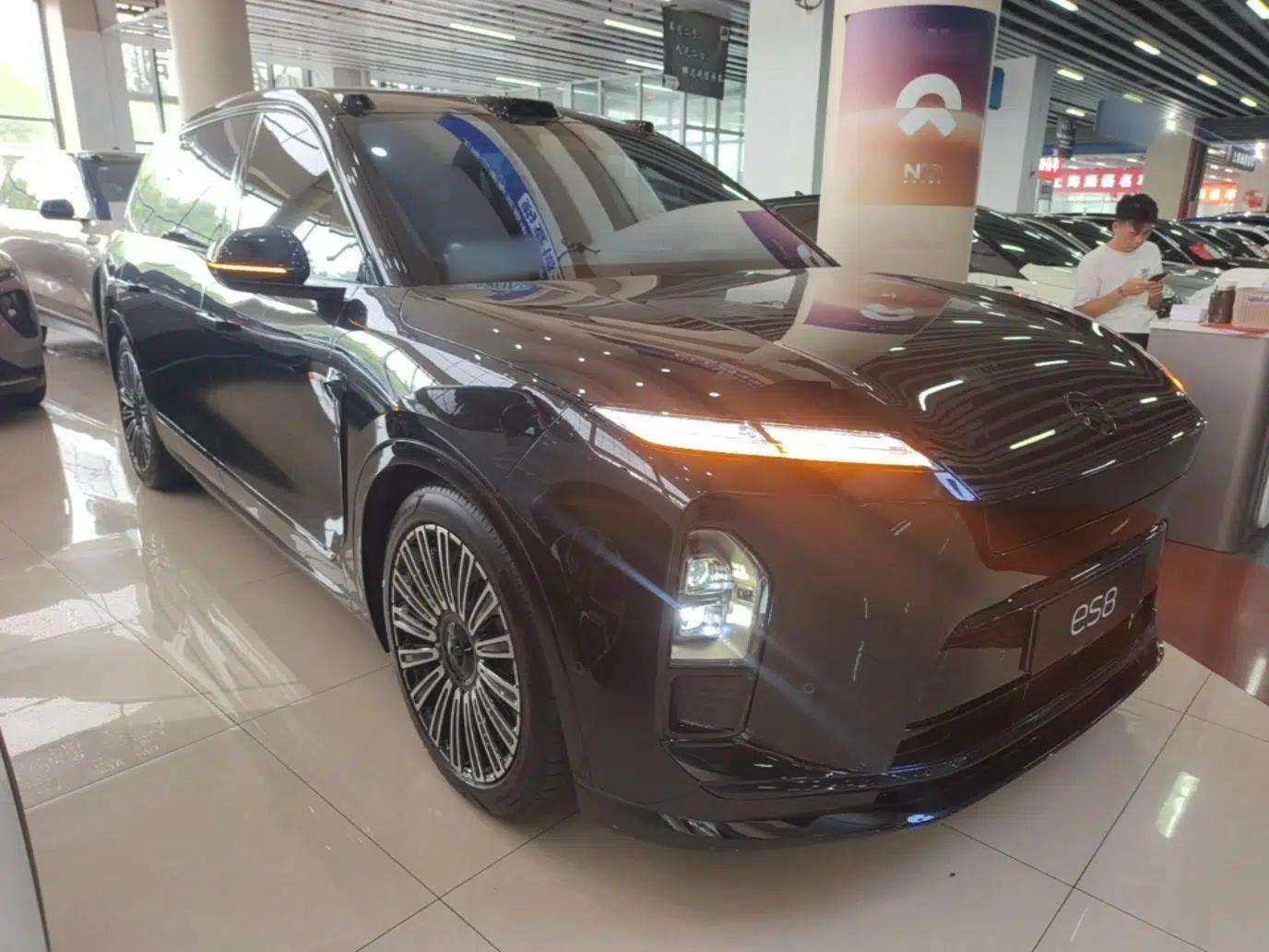 Nio ES8 2026 Model 6-seat Executive Luxury Edition — миниатюра 3