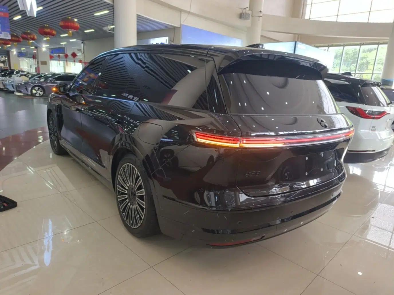 Nio ES8 2026 Model 6-seat Executive Luxury Edition — миниатюра 4