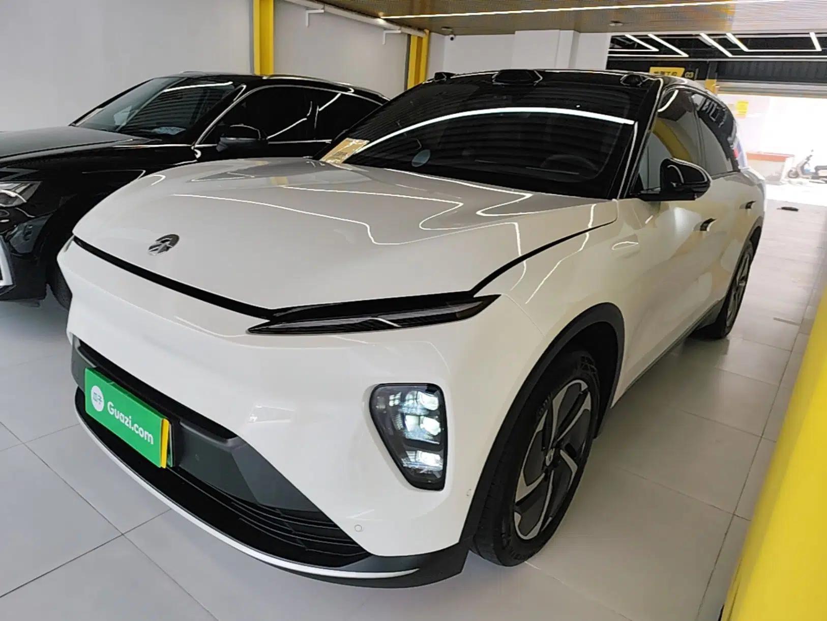 Nio ES8 2023 75 kWh Executive Edition — миниатюра 1