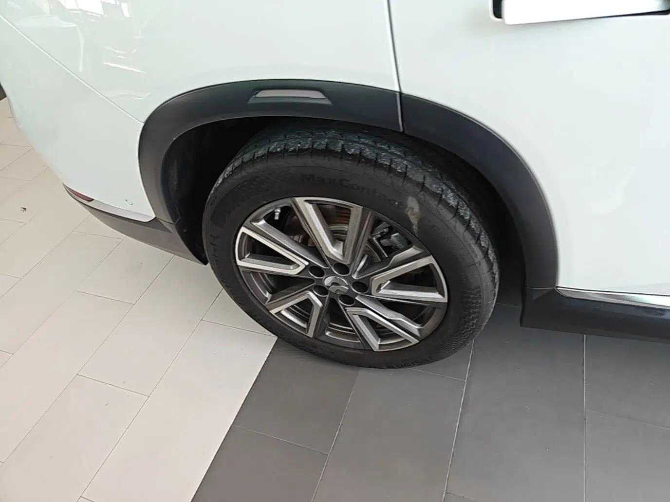 Nio ES8 2020 415 km Range 6-Seater Version — миниатюра 11