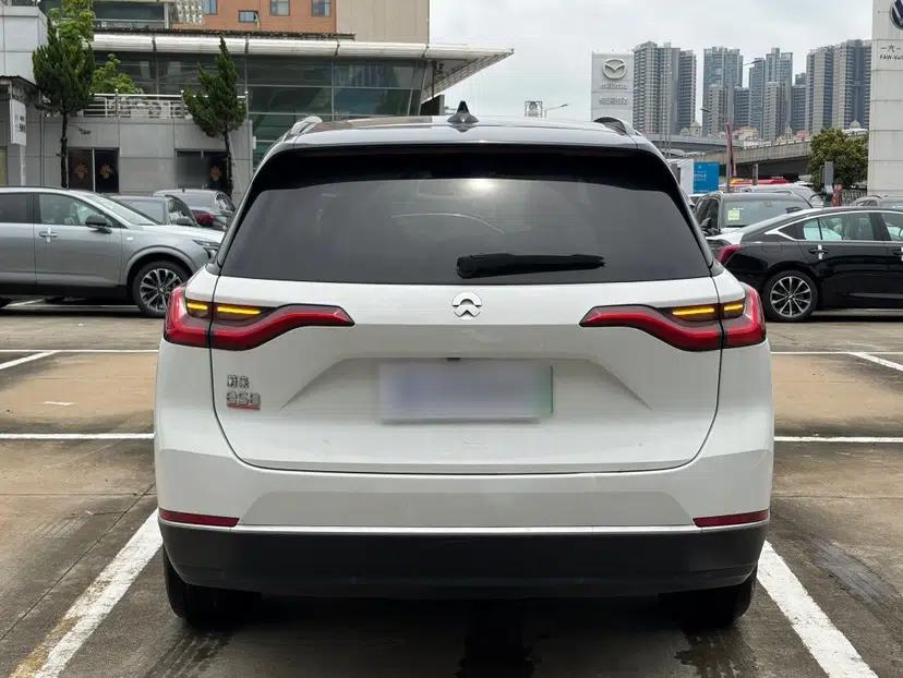 Nio ES8 2020 415 km Range 6-Seater Version — миниатюра 18