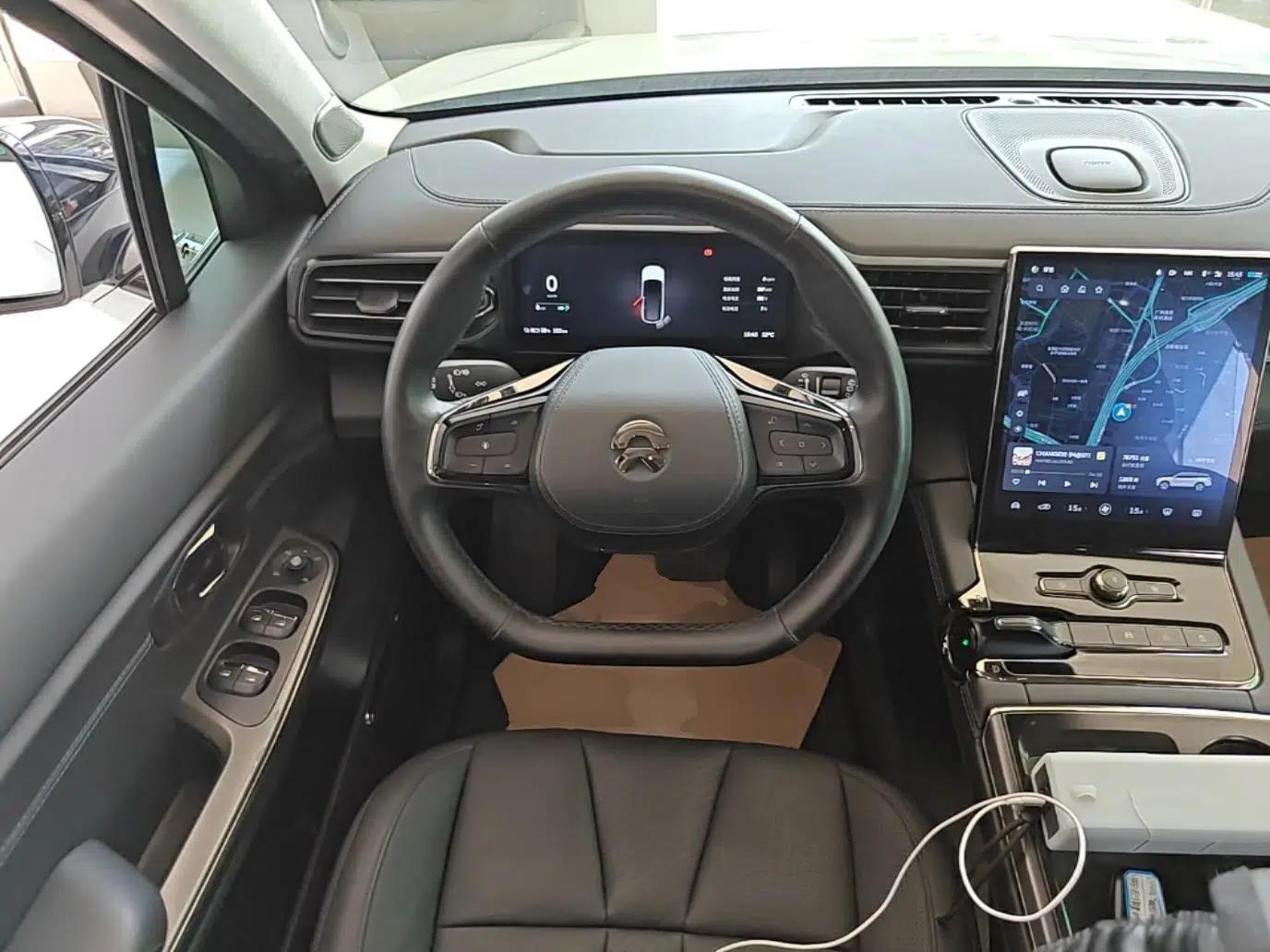 Nio ES8 2020 415 km Range 6-Seater Version — миниатюра 21