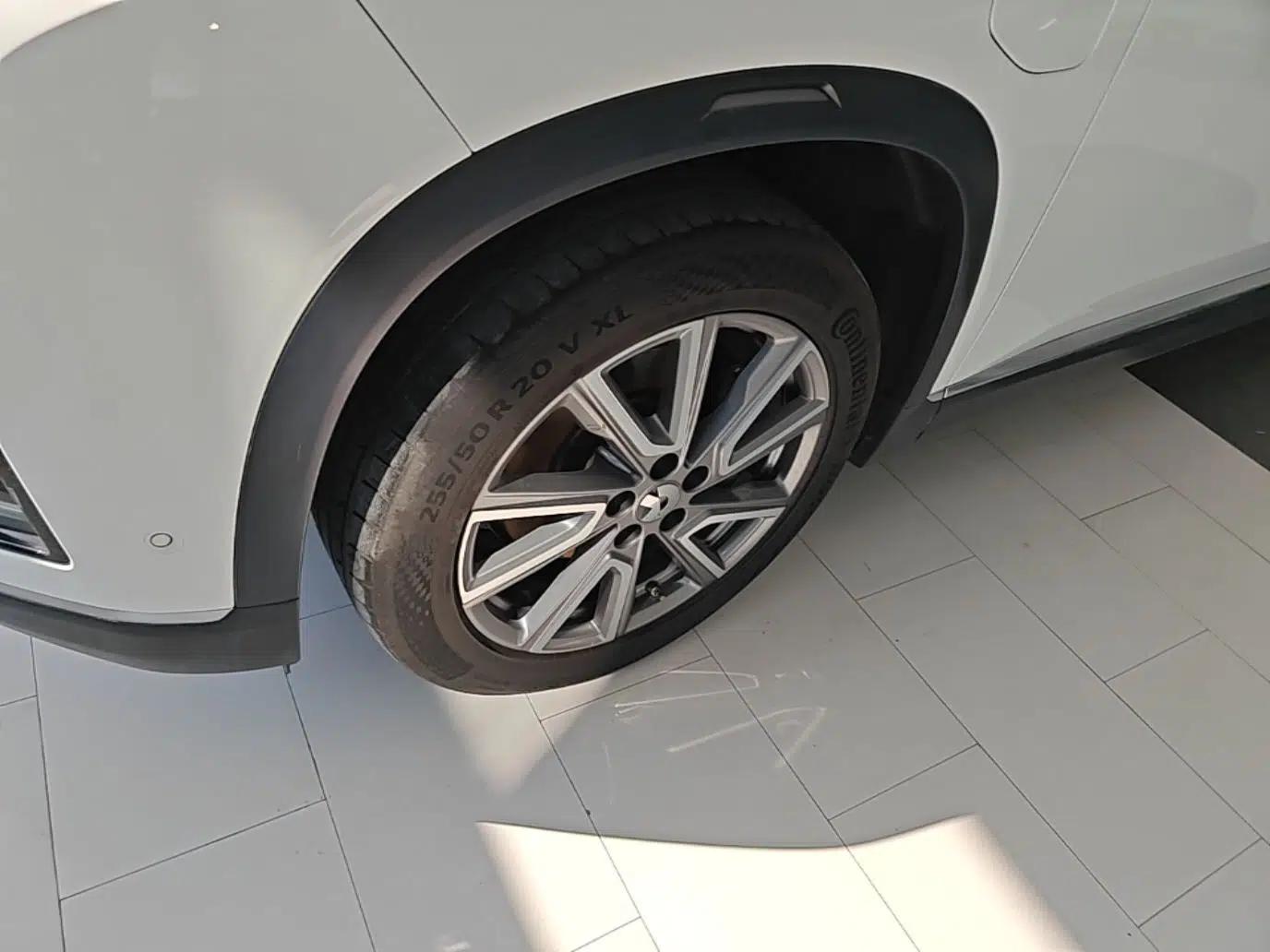Nio ES8 2020 415 km Range 6-Seater Version — миниатюра 10