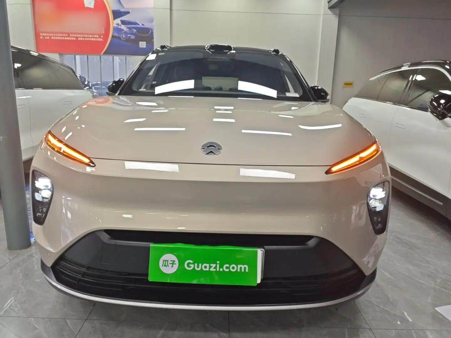 Nio ES8 2023 100kWh Signature Edition — миниатюра 2
