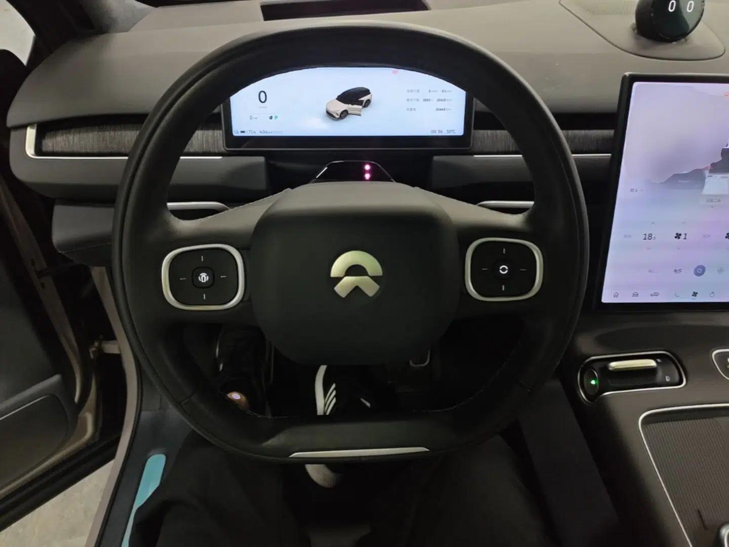 Nio ES8 2023 100kWh Signature Edition — миниатюра 13