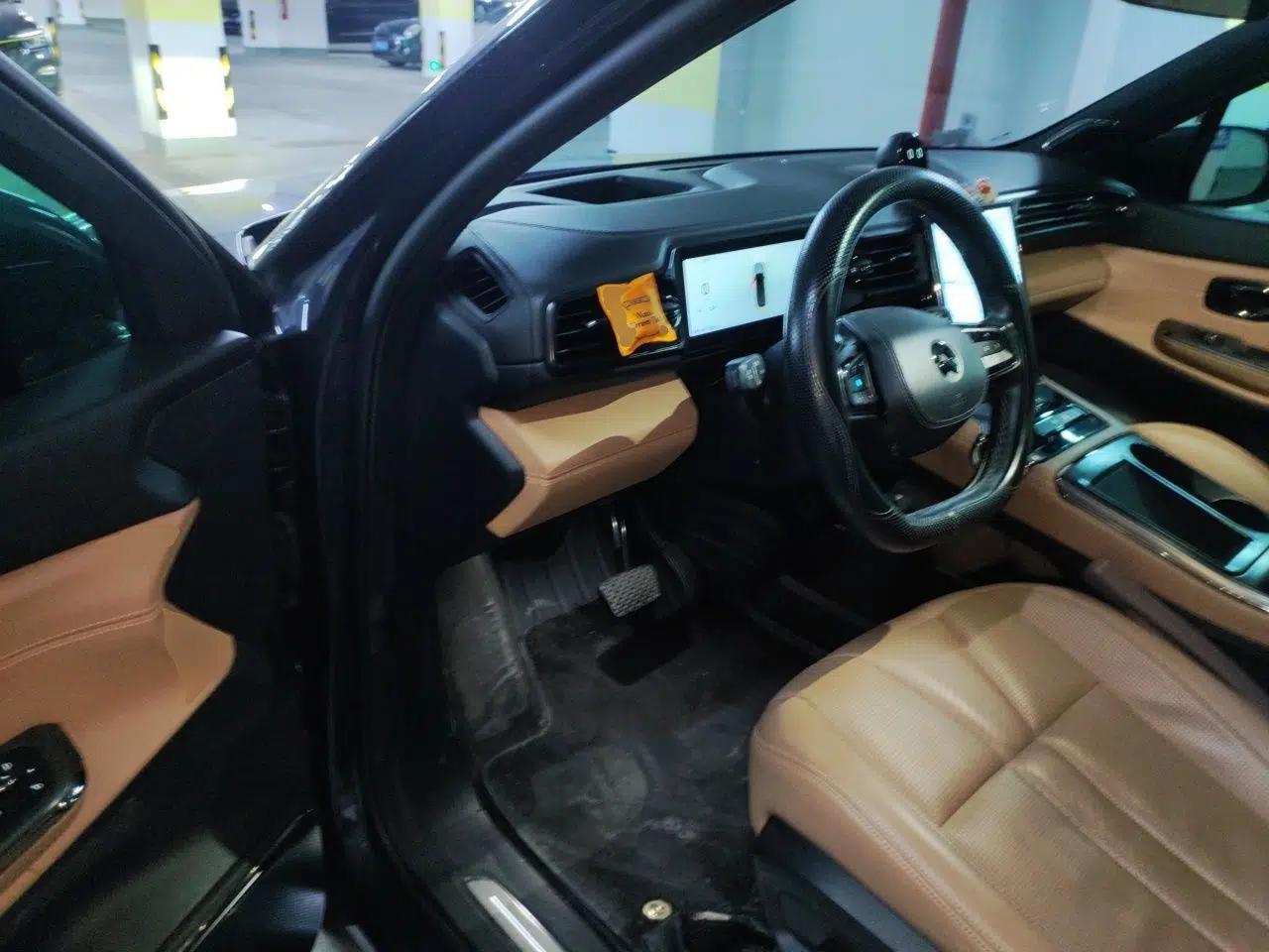 Nio ES8 2020 580 km Range Six-Seater Version — миниатюра 16