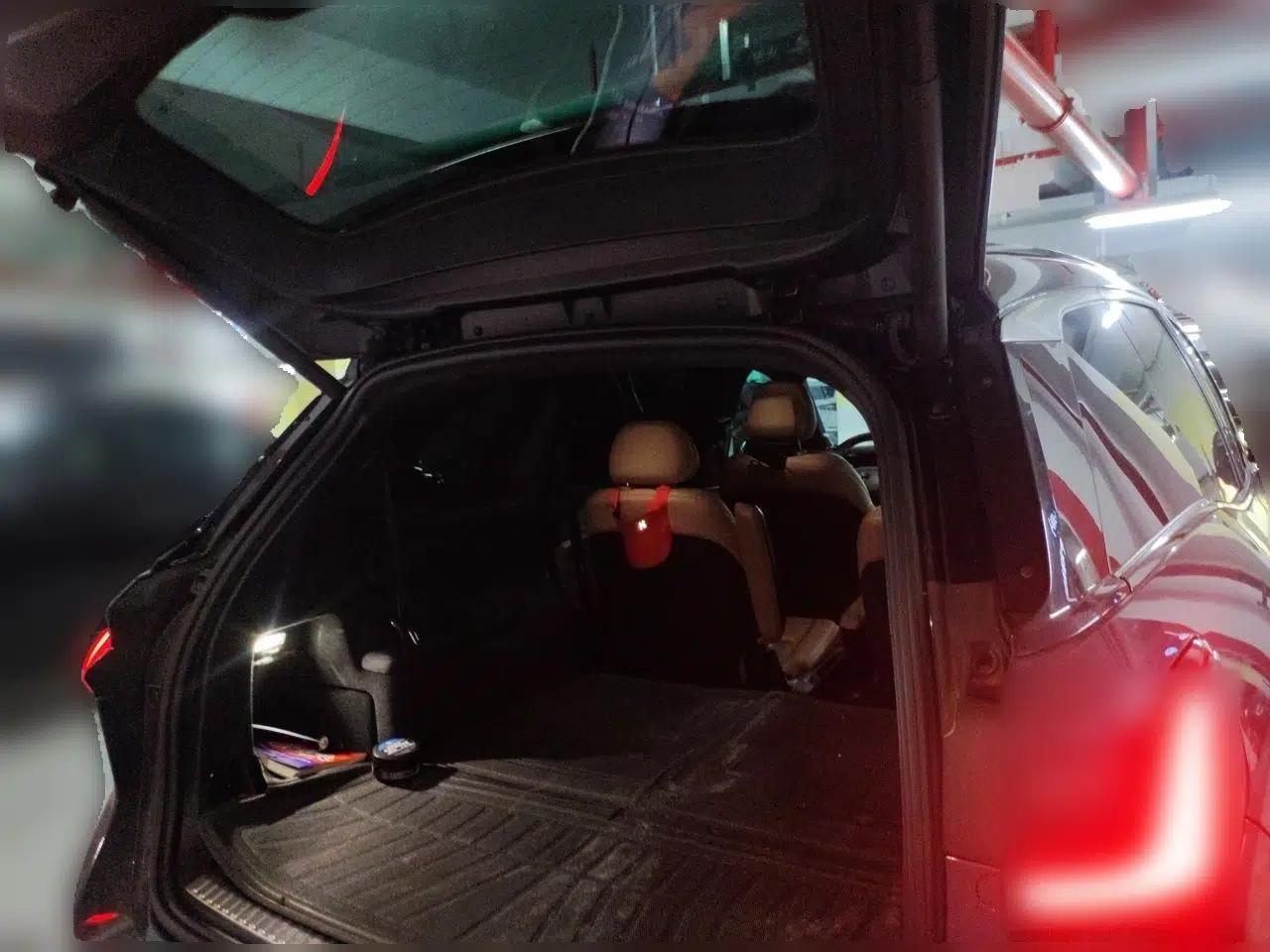 Nio ES8 2020 580 km Range Six-Seater Version — миниатюра 19