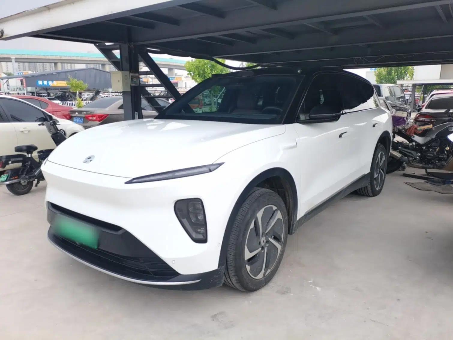 Nio ES8 2023 75 kWh — миниатюра 1