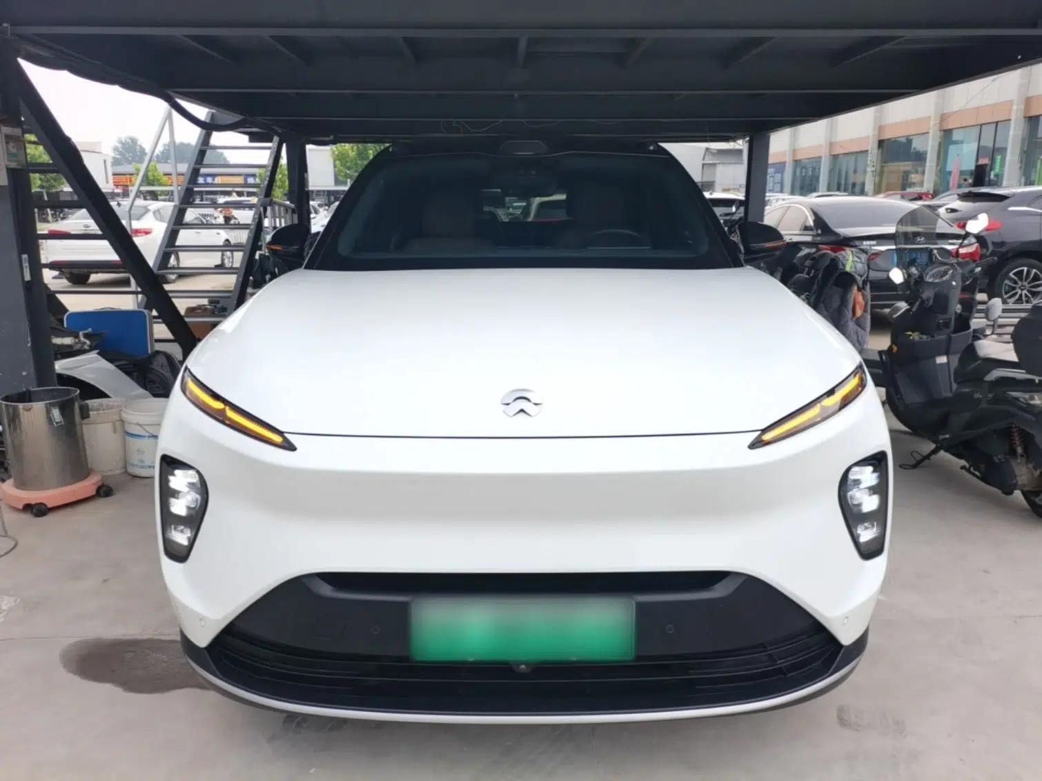 Nio ES8 2023 75 kWh — миниатюра 2