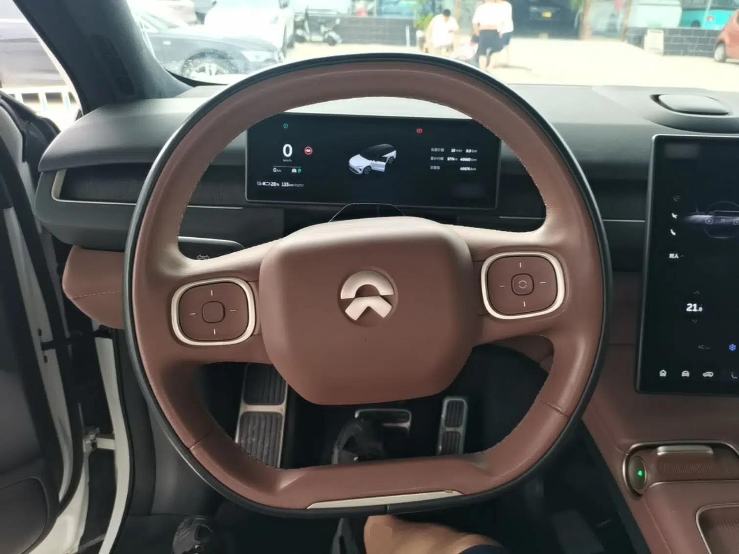 Nio ES8 2023 75 kWh — миниатюра 13