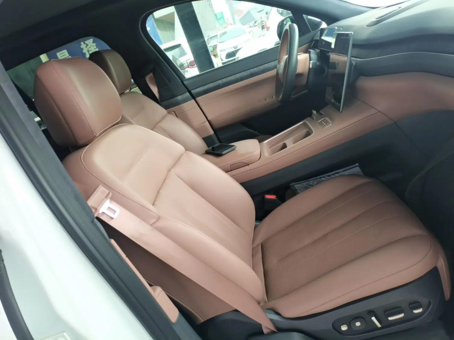 Nio ES8 2023 75 kWh — миниатюра 19