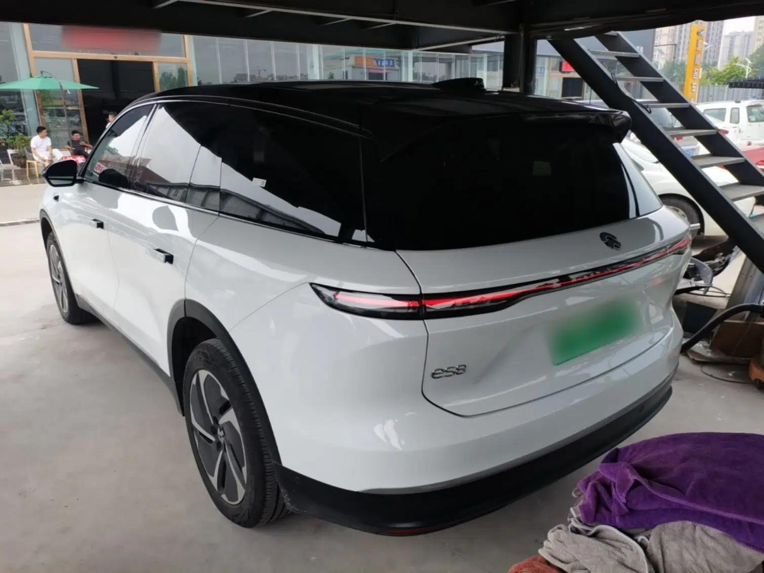 Nio ES8 2023 75 kWh — миниатюра 4