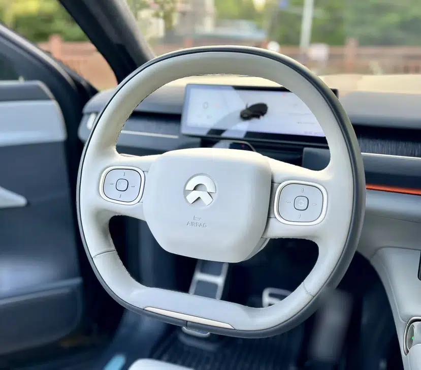 Nio ES8 2023 75 kWh Executive Edition — миниатюра 20