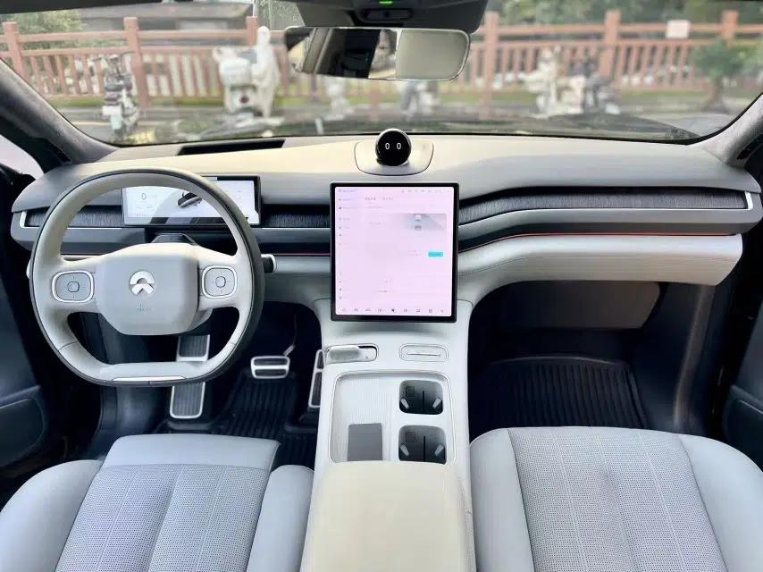 Nio ES8 2023 75 kWh Executive Edition — миниатюра 31