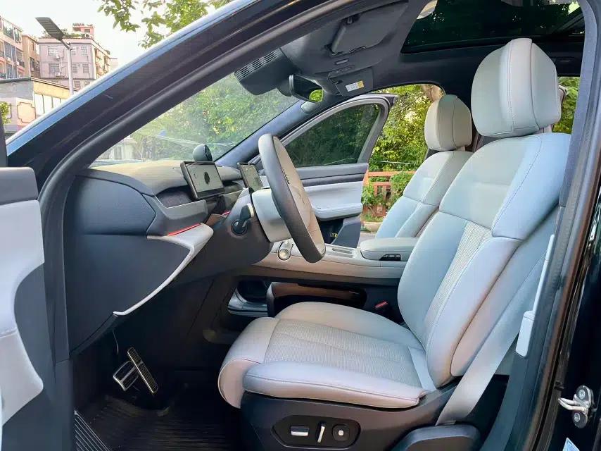 Nio ES8 2023 75 kWh Executive Edition — миниатюра 32