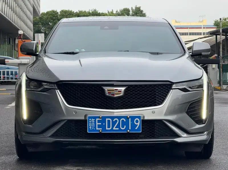 2023 Cadillac CT4 25T Luxury — миниатюра 2